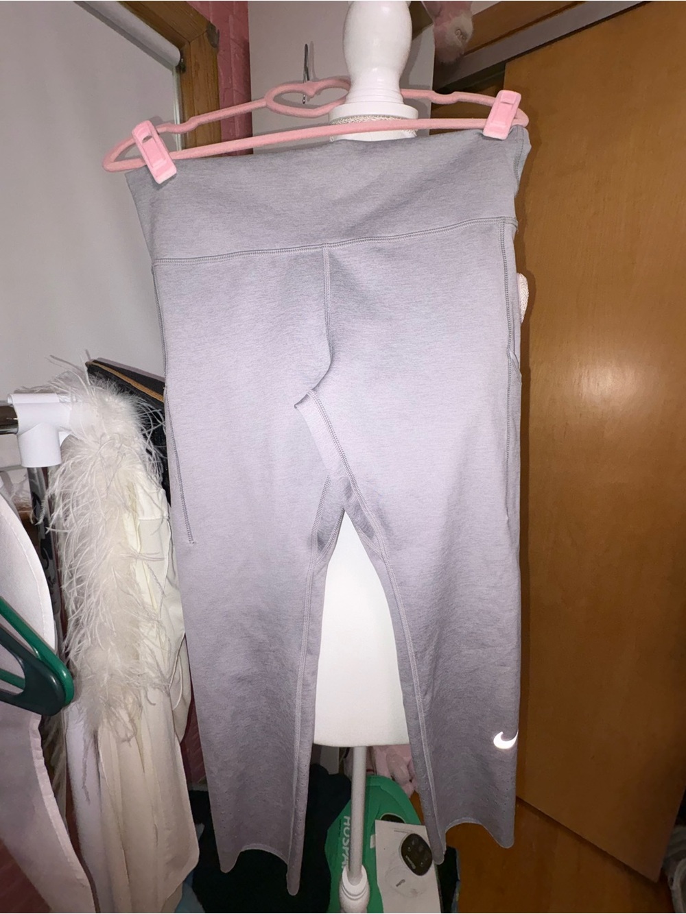 Nike womans Heather Gray Athletic Leggings